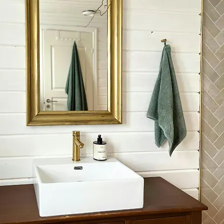 Log In Calm Colours And Wilderness Bath * Frorup